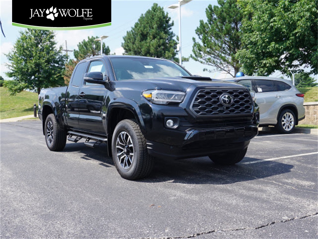 New 2020 Toyota Tacoma Trd Sport 4d Access Cab In Kansas City T200919 Jay Wolfe Toyota